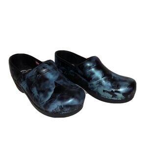 Sanita Shoes Size 36 US Size 6 Slip Resistant Blue clogs slip-ons EUC